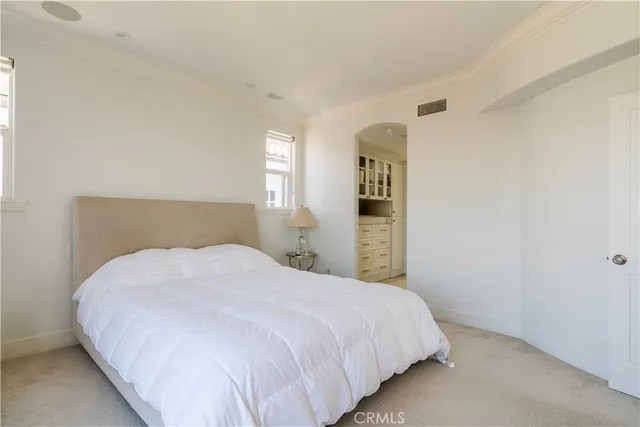 $22,000 | 300 19th Street, Manhattan Beach, CA 90266