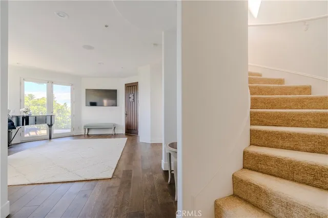 $22,000 | 300 19th Street, Manhattan Beach, CA 90266