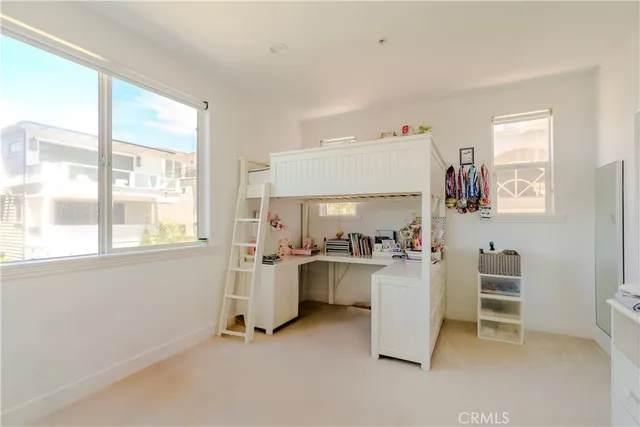 $22,000 | 300 19th Street, Manhattan Beach, CA 90266