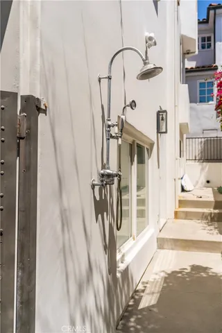 $22,000 | 300 19th Street, Manhattan Beach, CA 90266