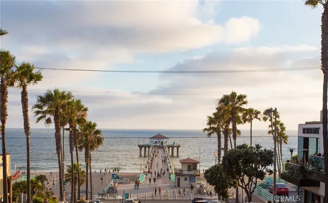 $22,000 | 300 19th Street, Manhattan Beach, CA 90266