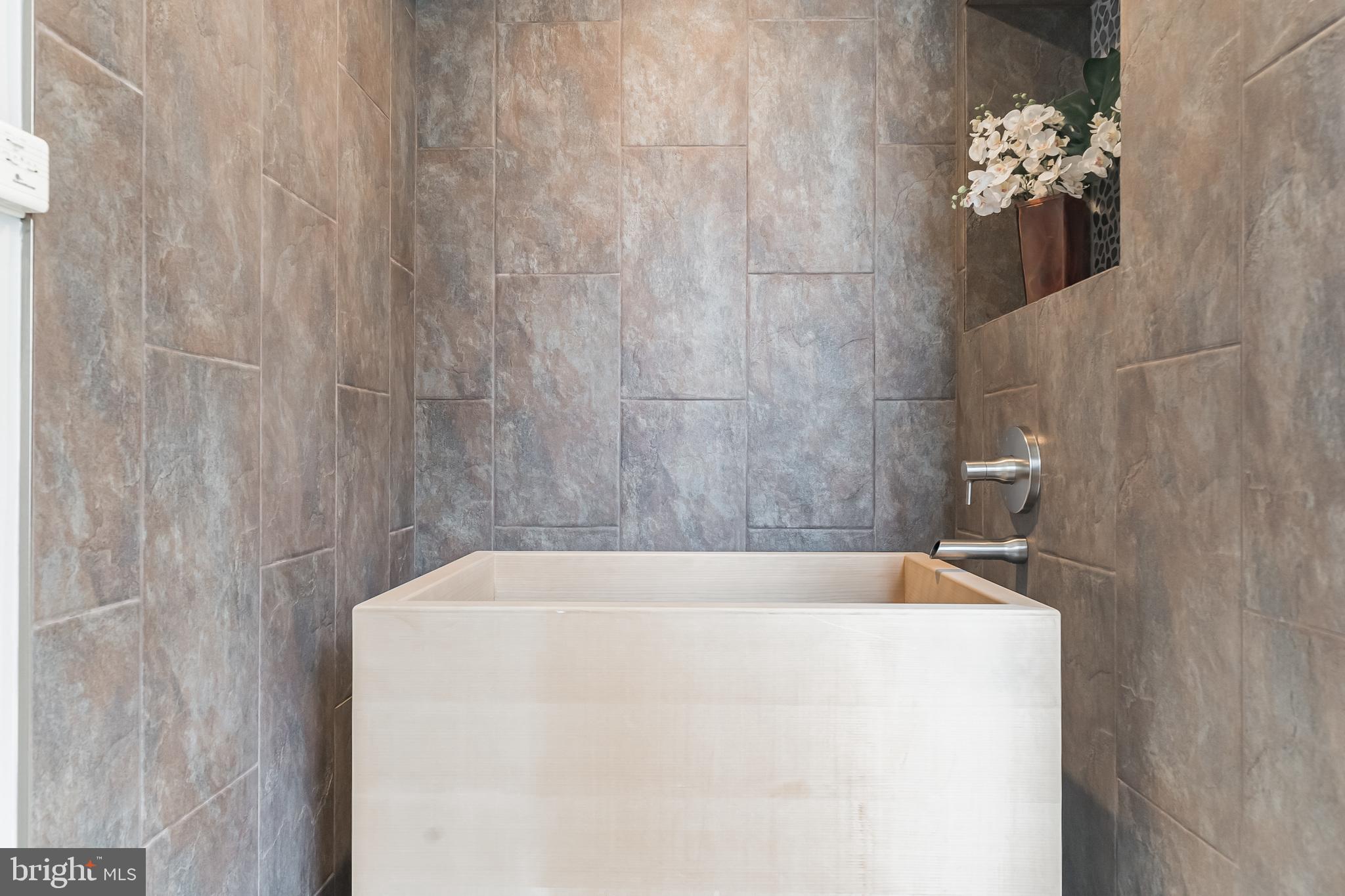 1425 Locust Street, Unit 28A Philadelphia, PA 19102 - Photo 20 of 36