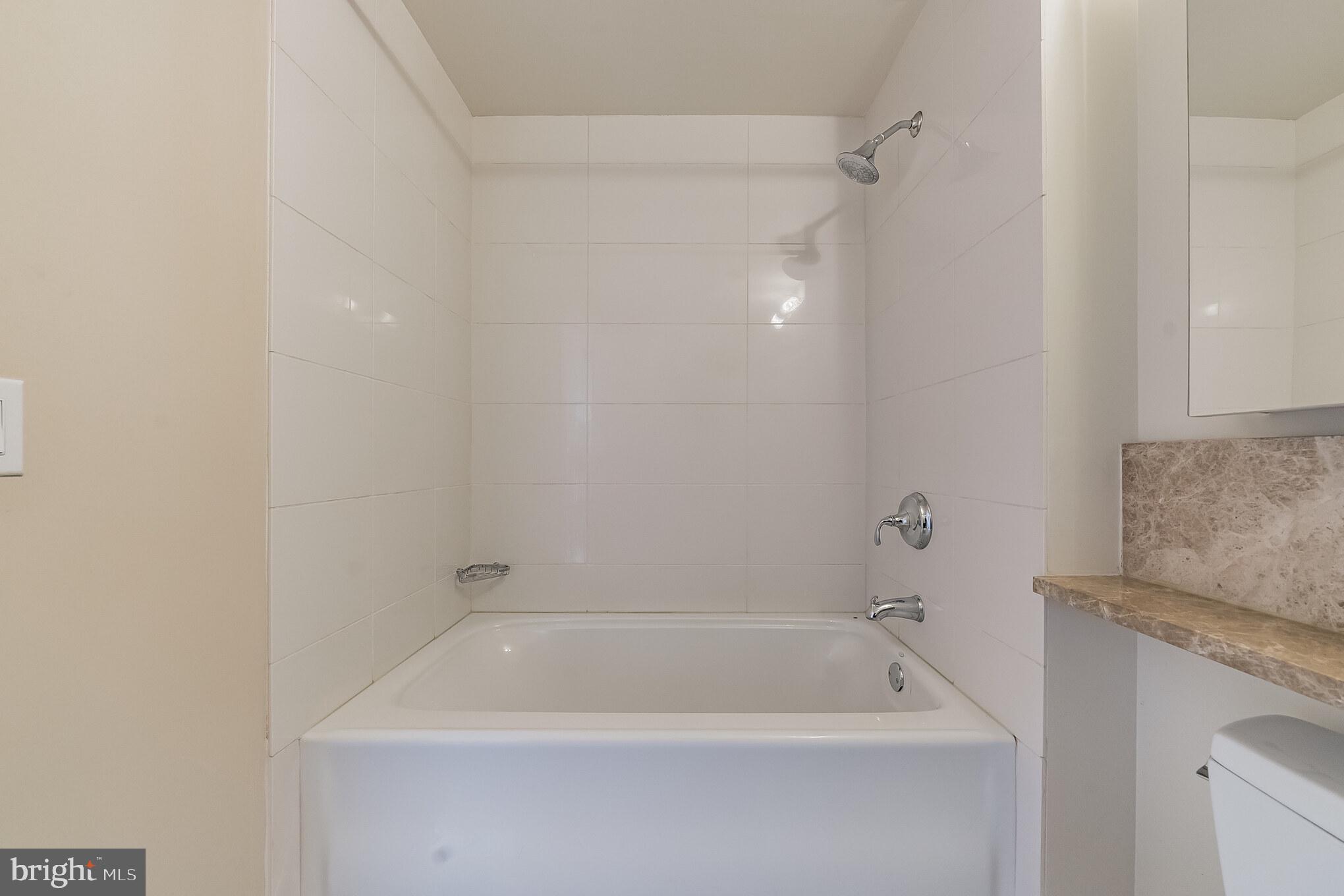 1425 Locust Street, Unit 28A Philadelphia, PA 19102 - Photo 24 of 36