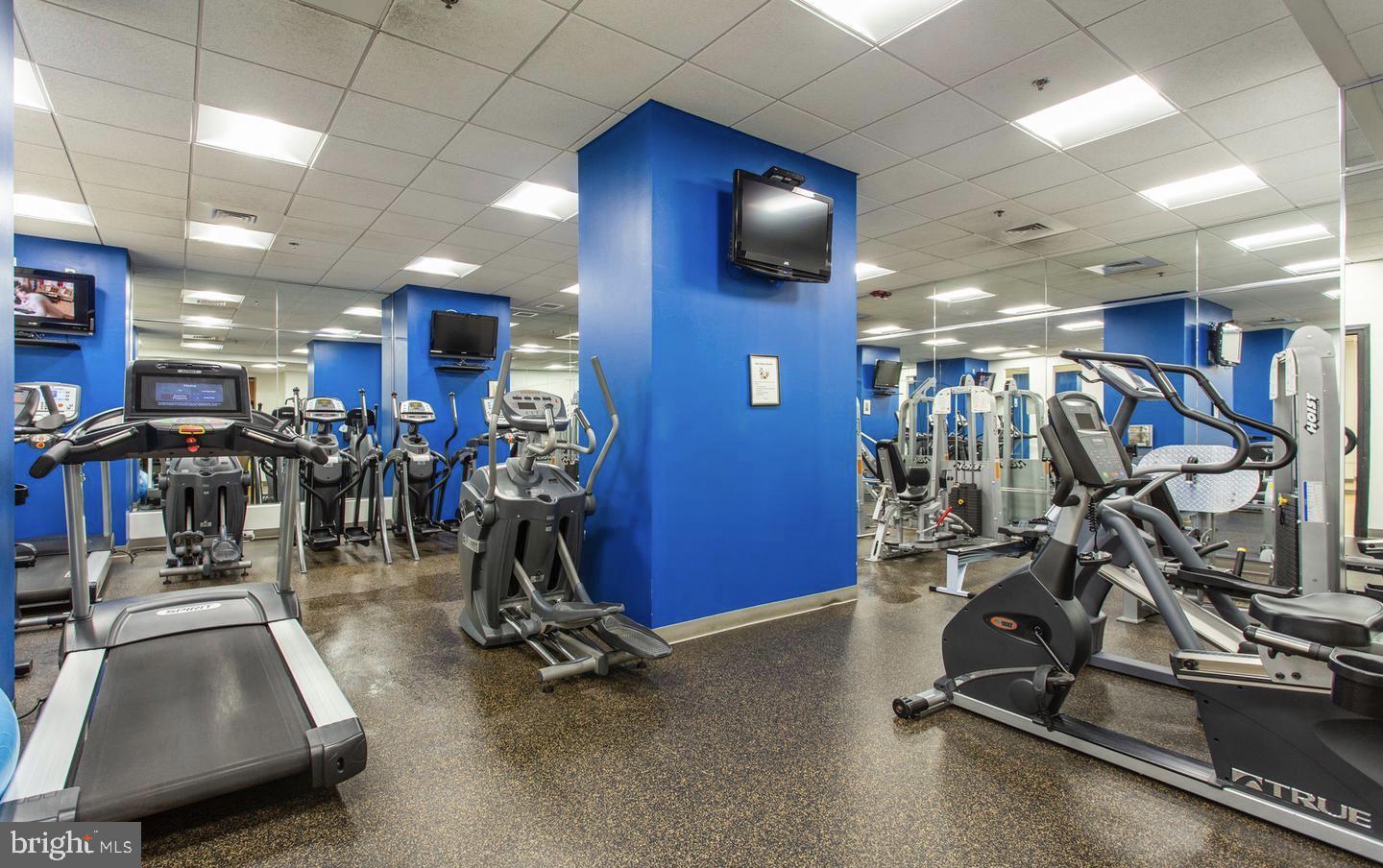 1425 Locust Street, Unit 28A Philadelphia, PA 19102 - Photo 25 of 36