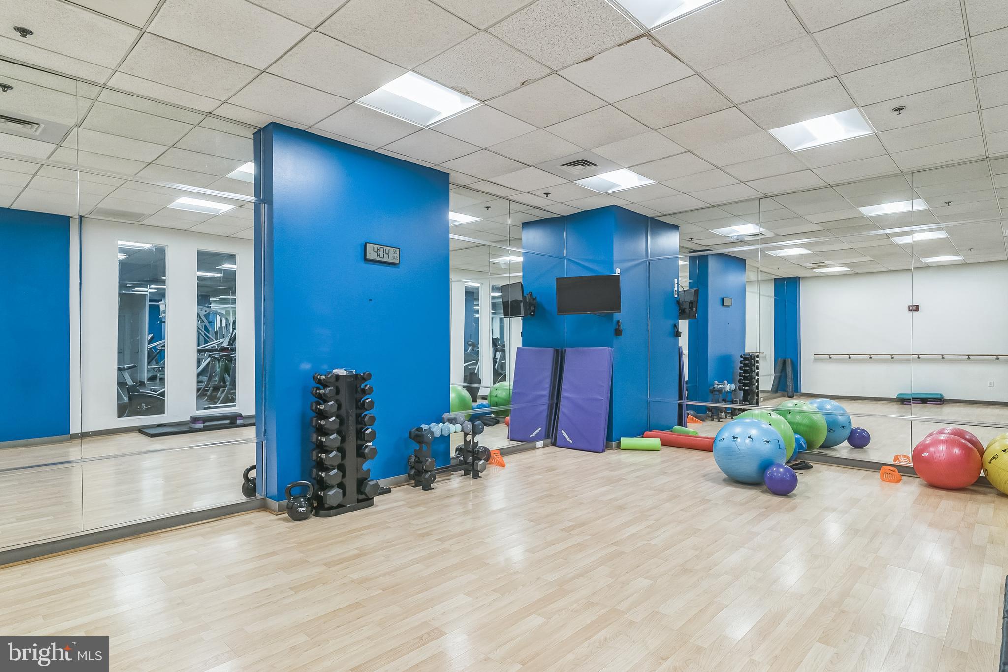 1425 Locust Street, Unit 28A Philadelphia, PA 19102 - Photo 27 of 36