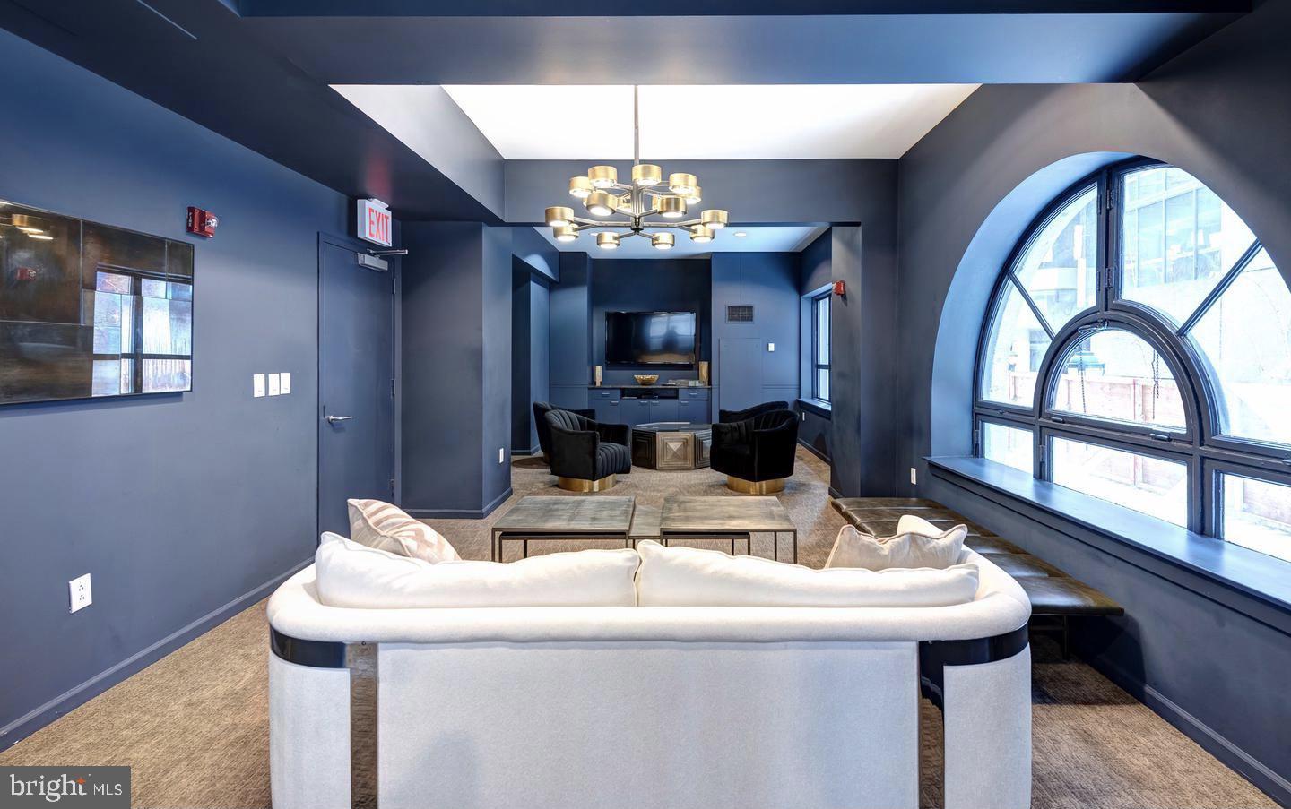 1425 Locust Street, Unit 28A Philadelphia, PA 19102 - Photo 28 of 36