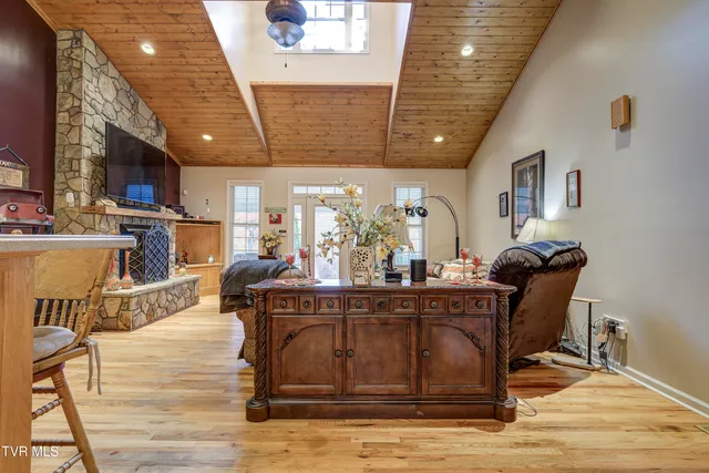 $1,750,000 | 1008 Holly Meadow Road, Mountain City, TN 37683