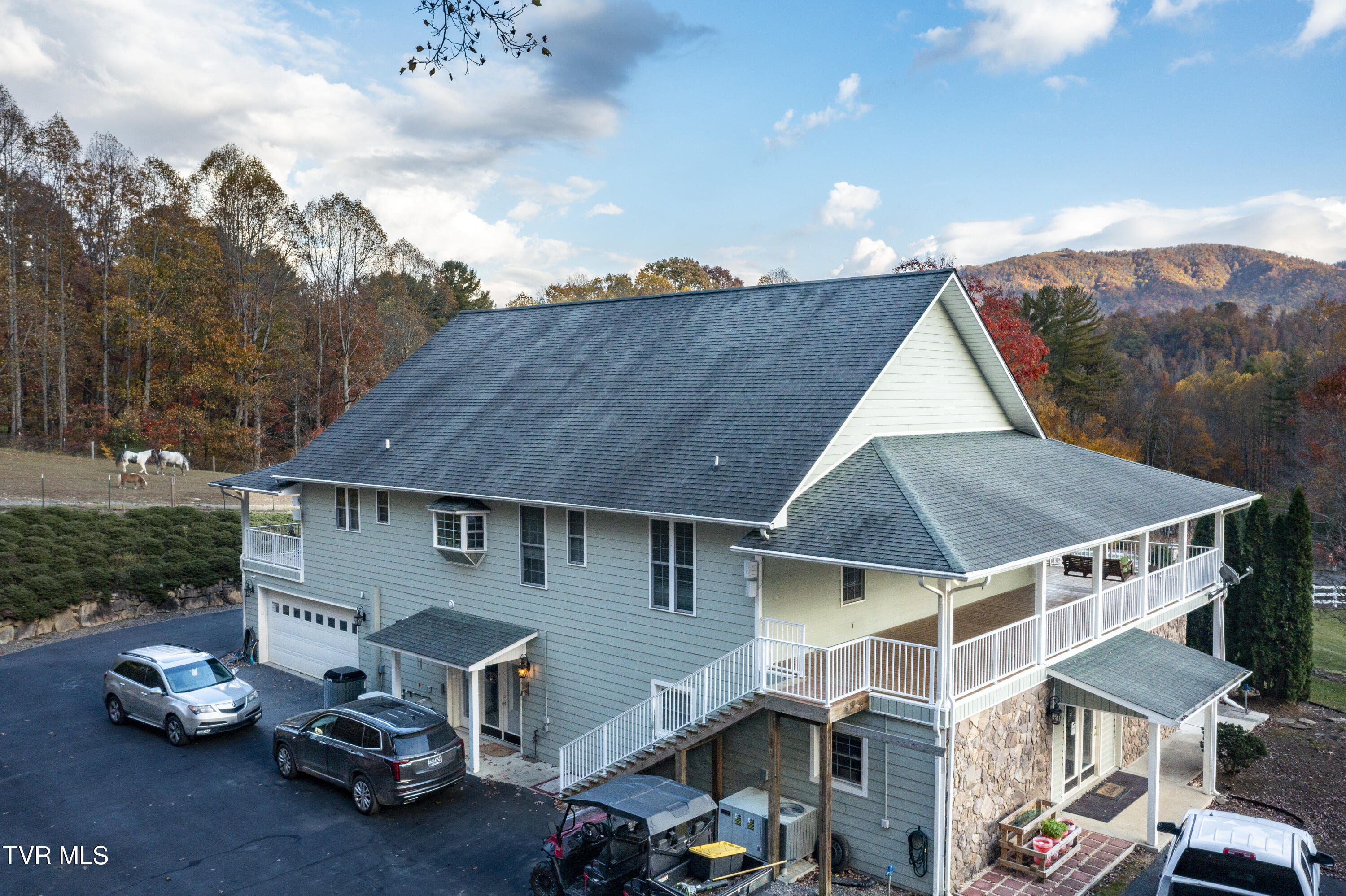 1008 Holly Meadow Road Mountain City, TN 37683 - Photo 64 of 121 Holly-Aerials-4