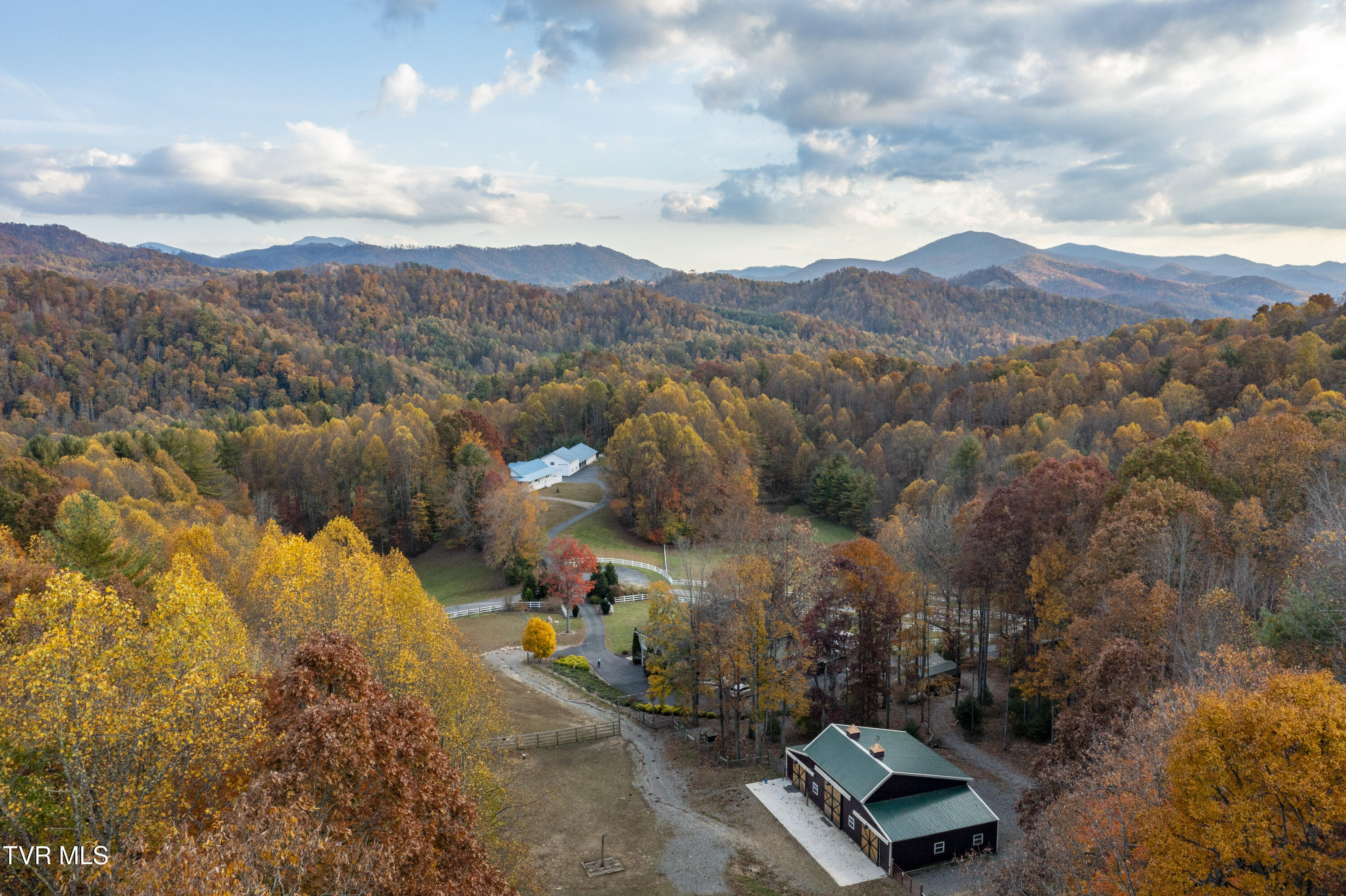 1008 Holly Meadow Road Mountain City, TN 37683 - Photo 73 of 121 Holly-Aerials-15