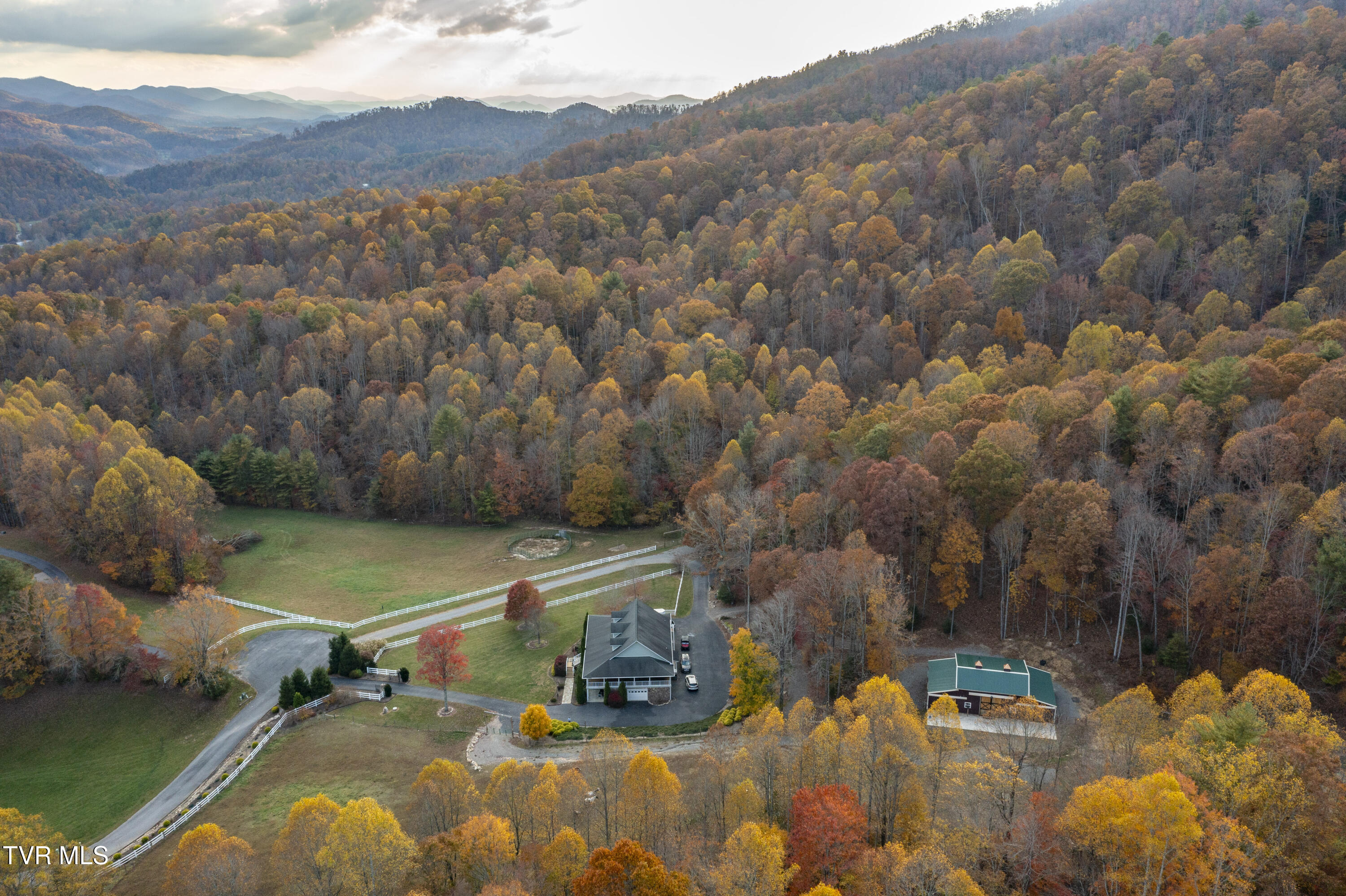 1008 Holly Meadow Road Mountain City, TN 37683 - Photo 74 of 121 Holly-Aerials-16