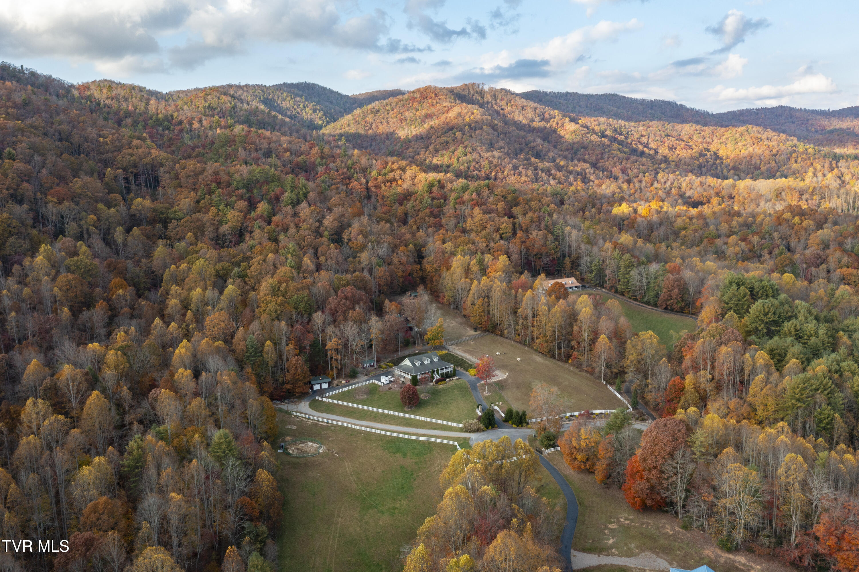 1008 Holly Meadow Road Mountain City, TN 37683 - Photo 76 of 121 Holly-Aerials-18