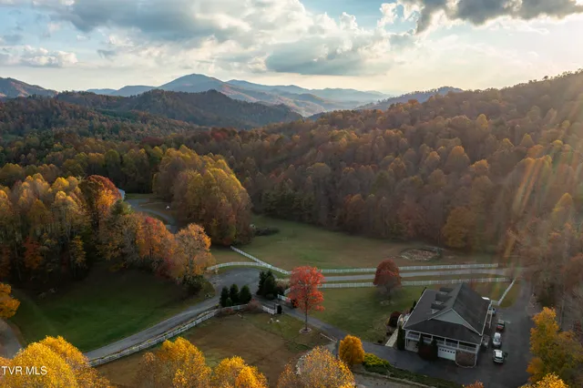 $1,750,000 | 1008 Holly Meadow Road, Mountain City, TN 37683