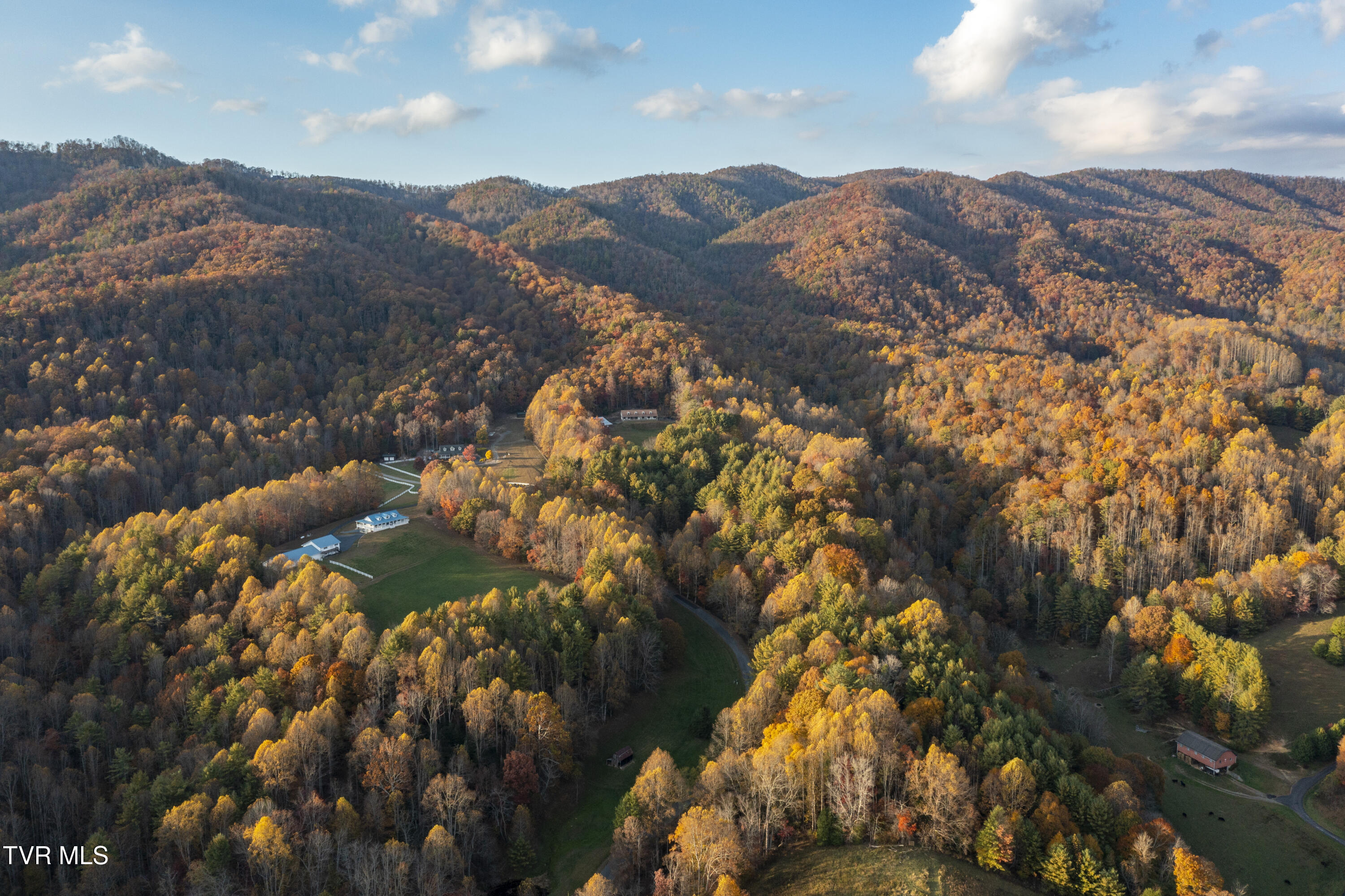1008 Holly Meadow Road Mountain City, TN 37683 - Photo 83 of 121 Holly-Aerials-25