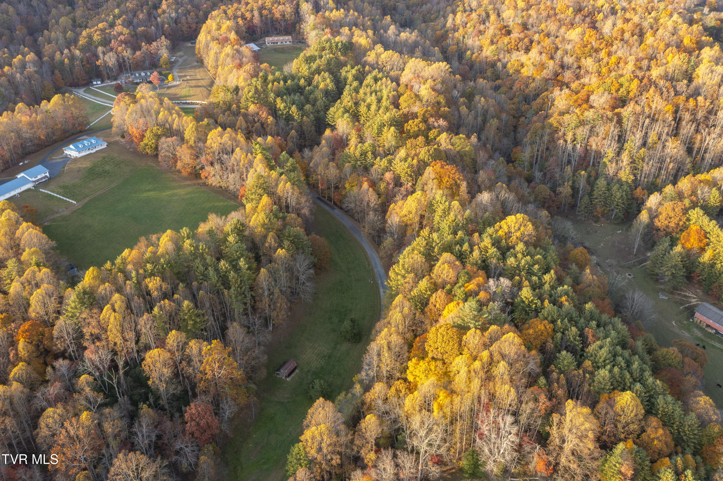 1008 Holly Meadow Road Mountain City, TN 37683 - Photo 84 of 121 Holly-Aerials-26