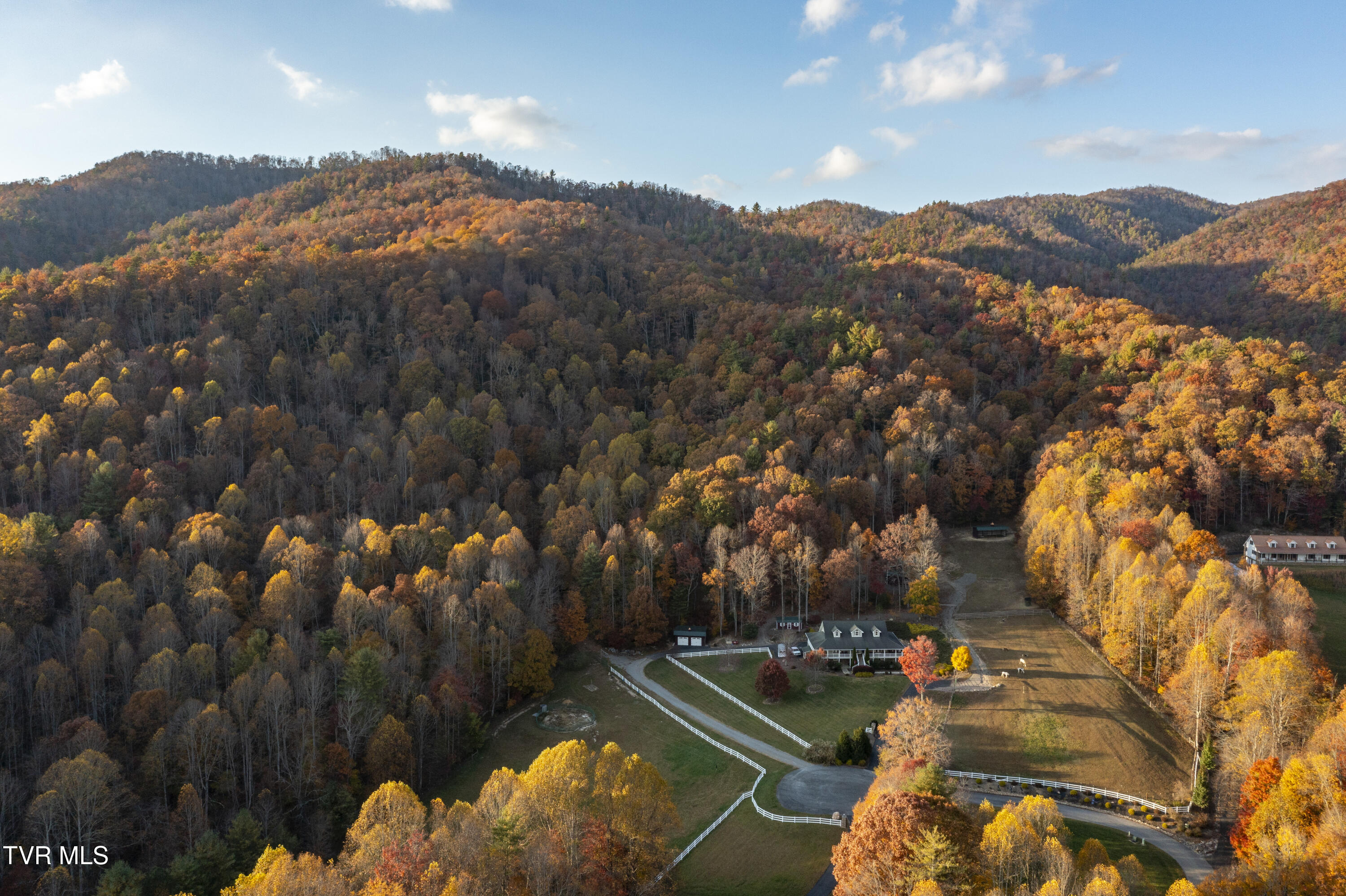 1008 Holly Meadow Road Mountain City, TN 37683 - Photo 85 of 121 Holly-Aerials-27