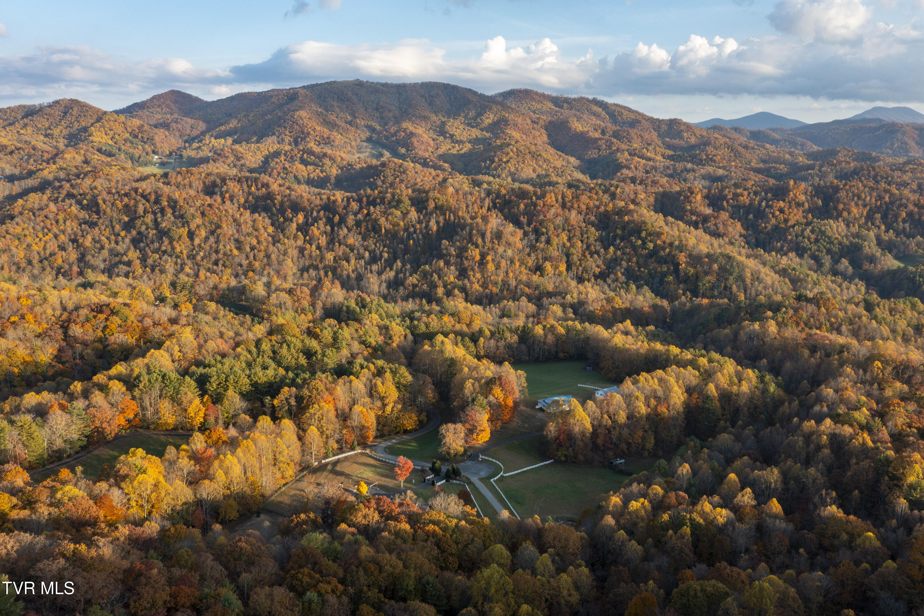 1008 Holly Meadow Road Mountain City, TN 37683 - Photo 88 of 121 Holly-Aerials-30