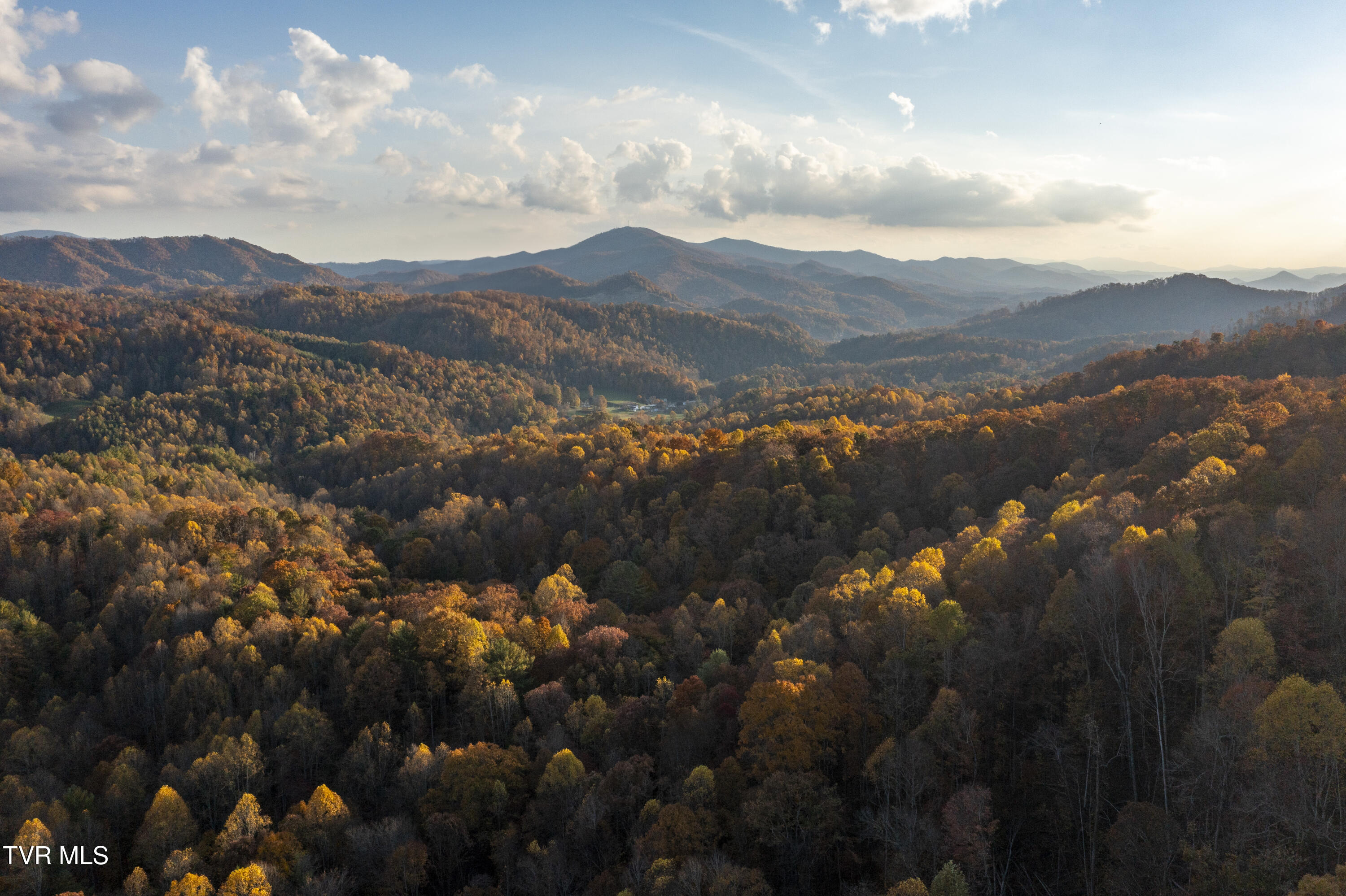 1008 Holly Meadow Road Mountain City, TN 37683 - Photo 89 of 121 Holly-Aerials-31