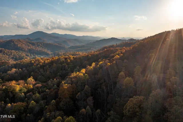 $1,750,000 | 1008 Holly Meadow Road, Mountain City, TN 37683