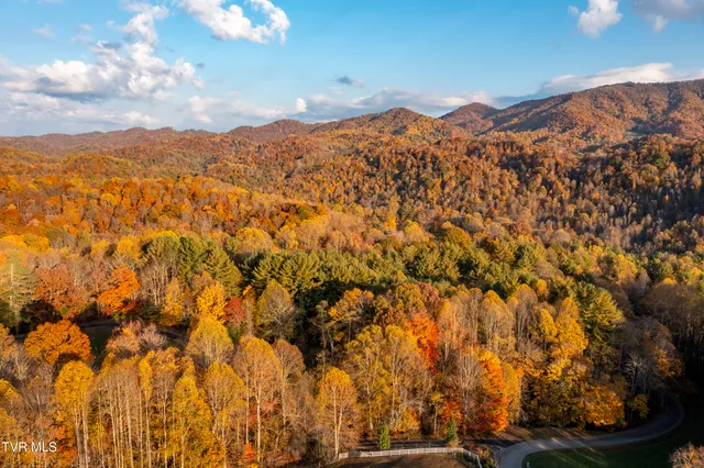 $1,750,000 | 1008 Holly Meadow Road, Mountain City, TN 37683