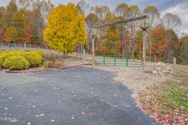 $1,750,000 | 1008 Holly Meadow Road, Mountain City, TN 37683