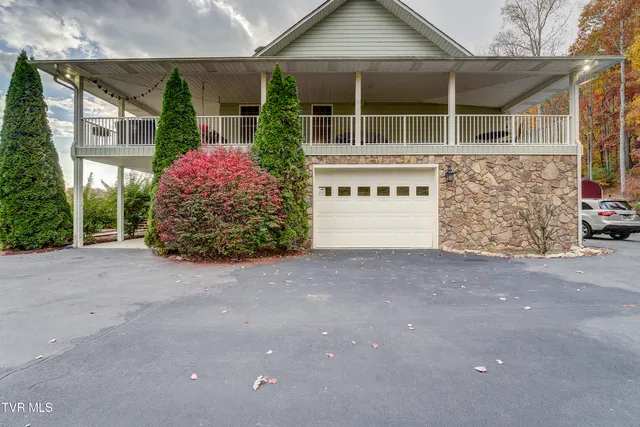 $1,750,000 | 1008 Holly Meadow Road, Mountain City, TN 37683