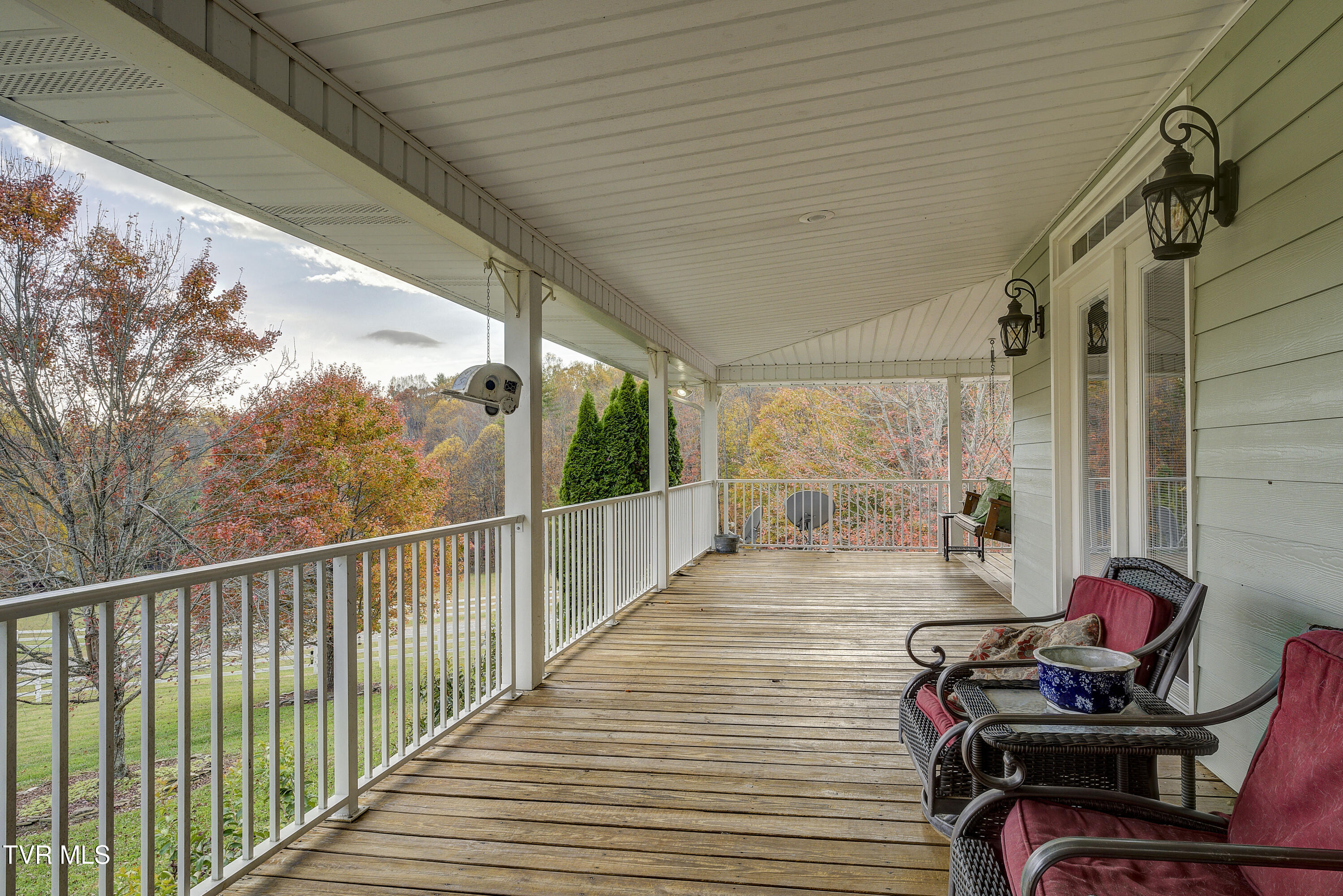 1008 Holly Meadow Road Mountain City, TN 37683 - Photo 10 of 121 HollyMeadow-54