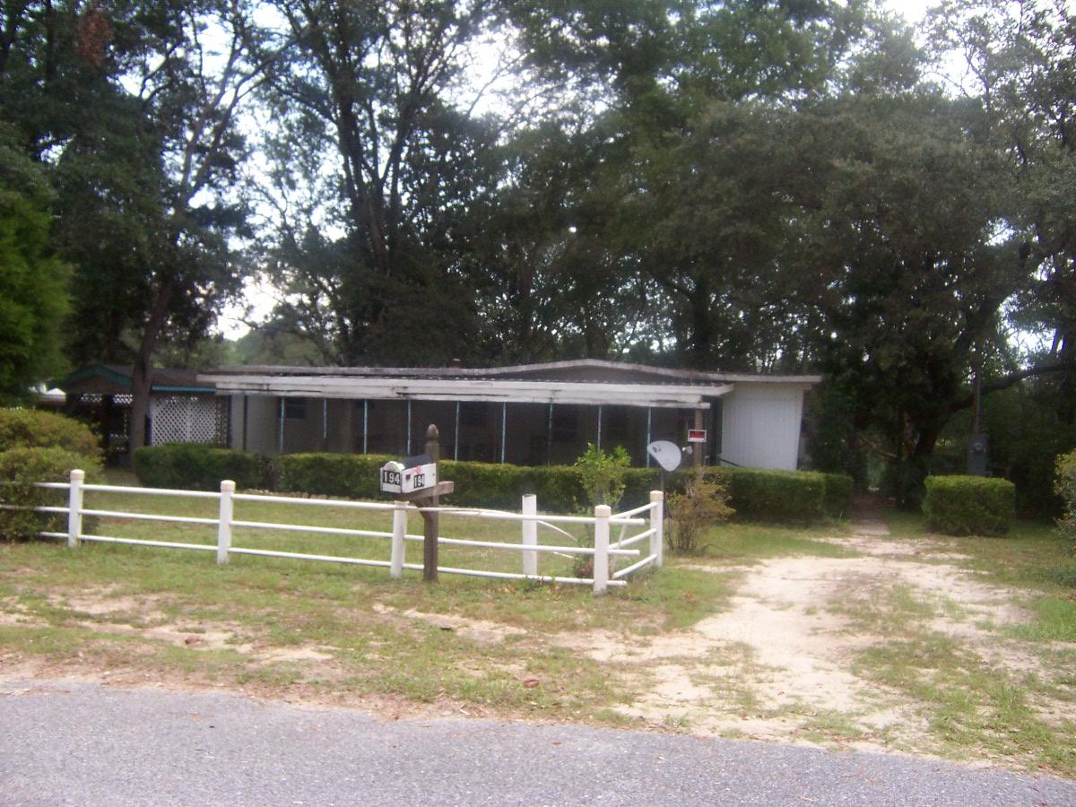 194 Red Eye Road DeFuniak Springs, FL 32433 - Photo 3 of 34 100_6103