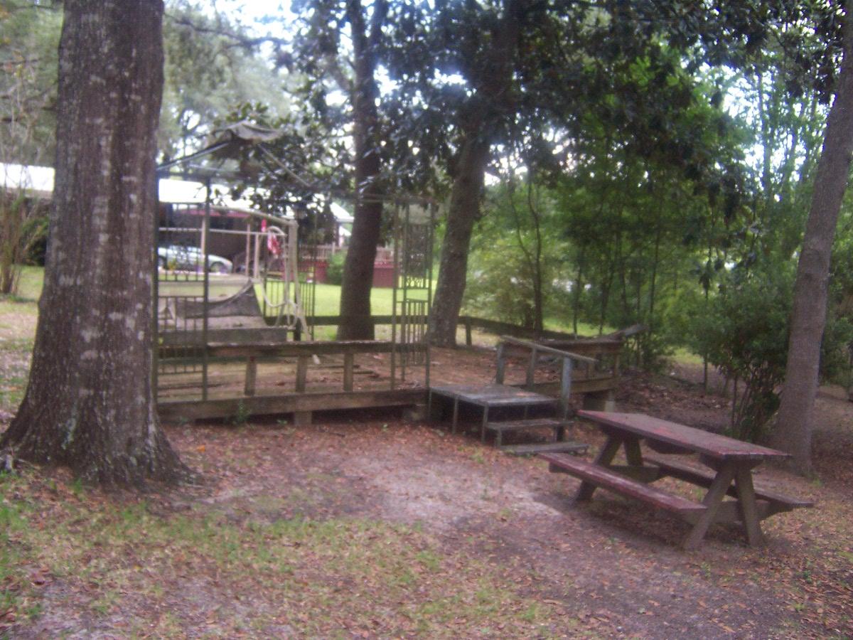 194 Red Eye Road DeFuniak Springs, FL 32433 - Photo 6 of 34 100_6106