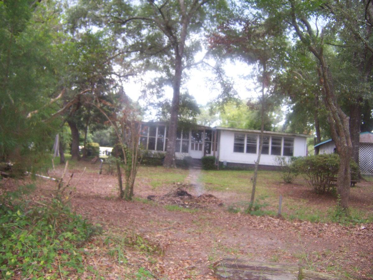 194 Red Eye Road DeFuniak Springs, FL 32433 - Photo 10 of 34 100_6111