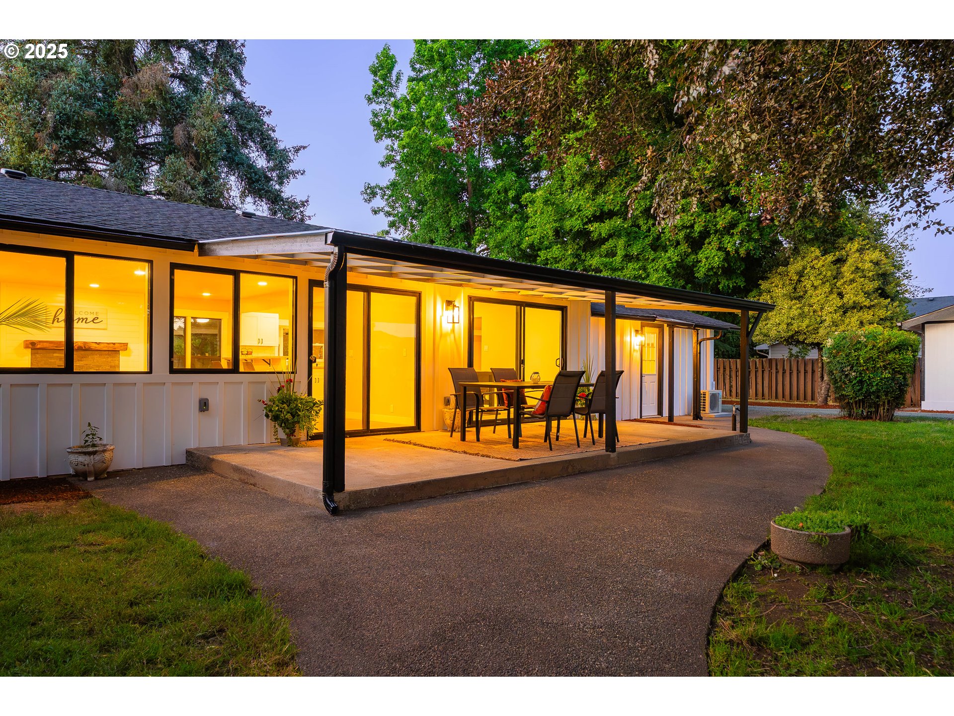 710 Cleveland Rapids Road Roseburg, OR 97471 - Photo 23 of 48 Bathroom
