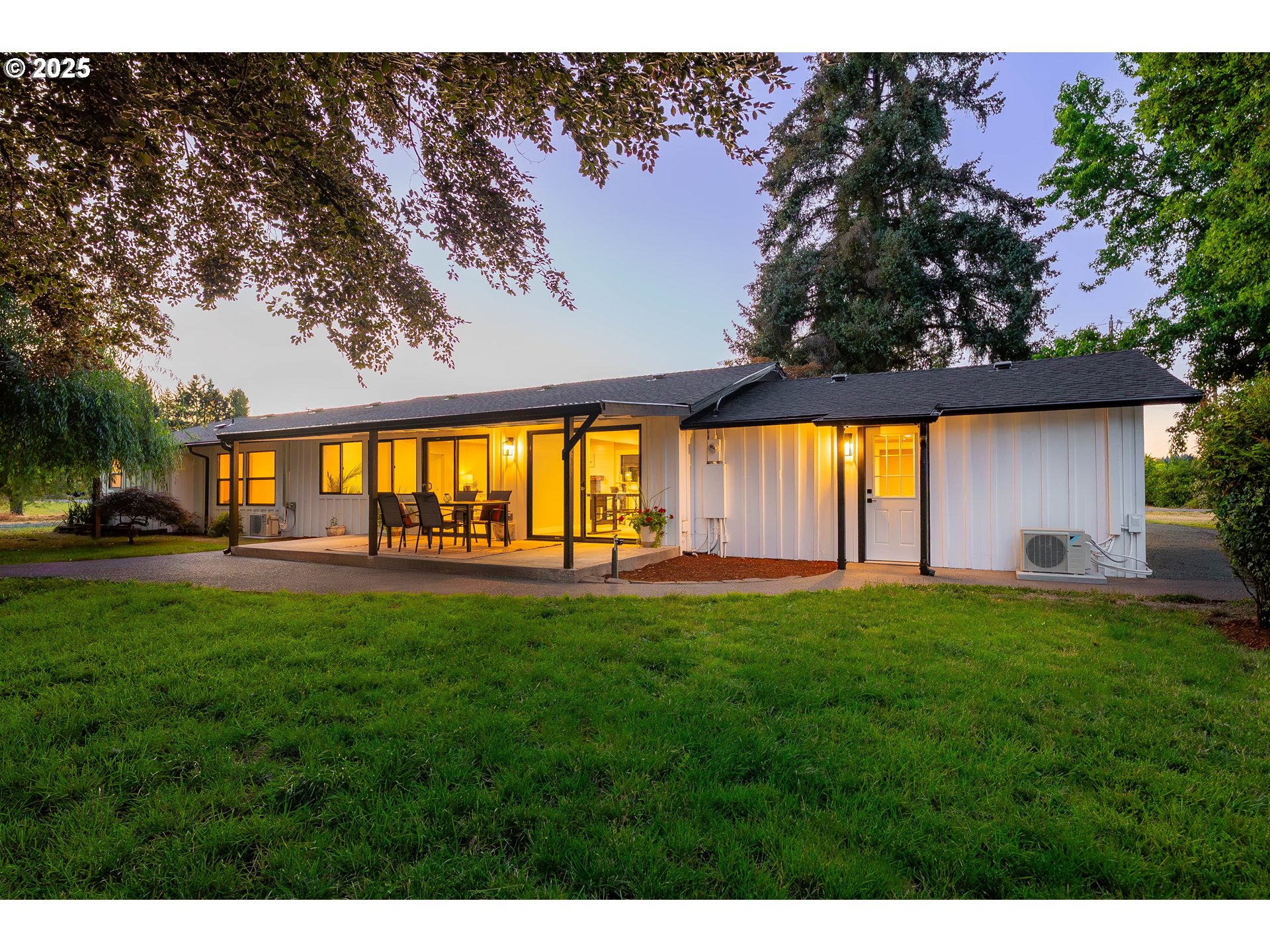 710 Cleveland Rapids Road Roseburg, OR 97471 - Photo 24 of 48 Patio