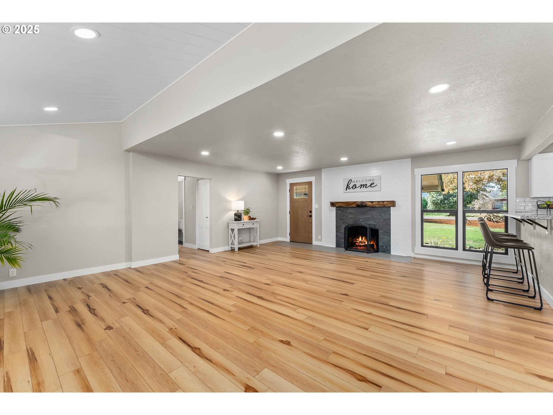 710 Cleveland Rapids Road Roseburg, OR 97471 - Photo 5 of 48