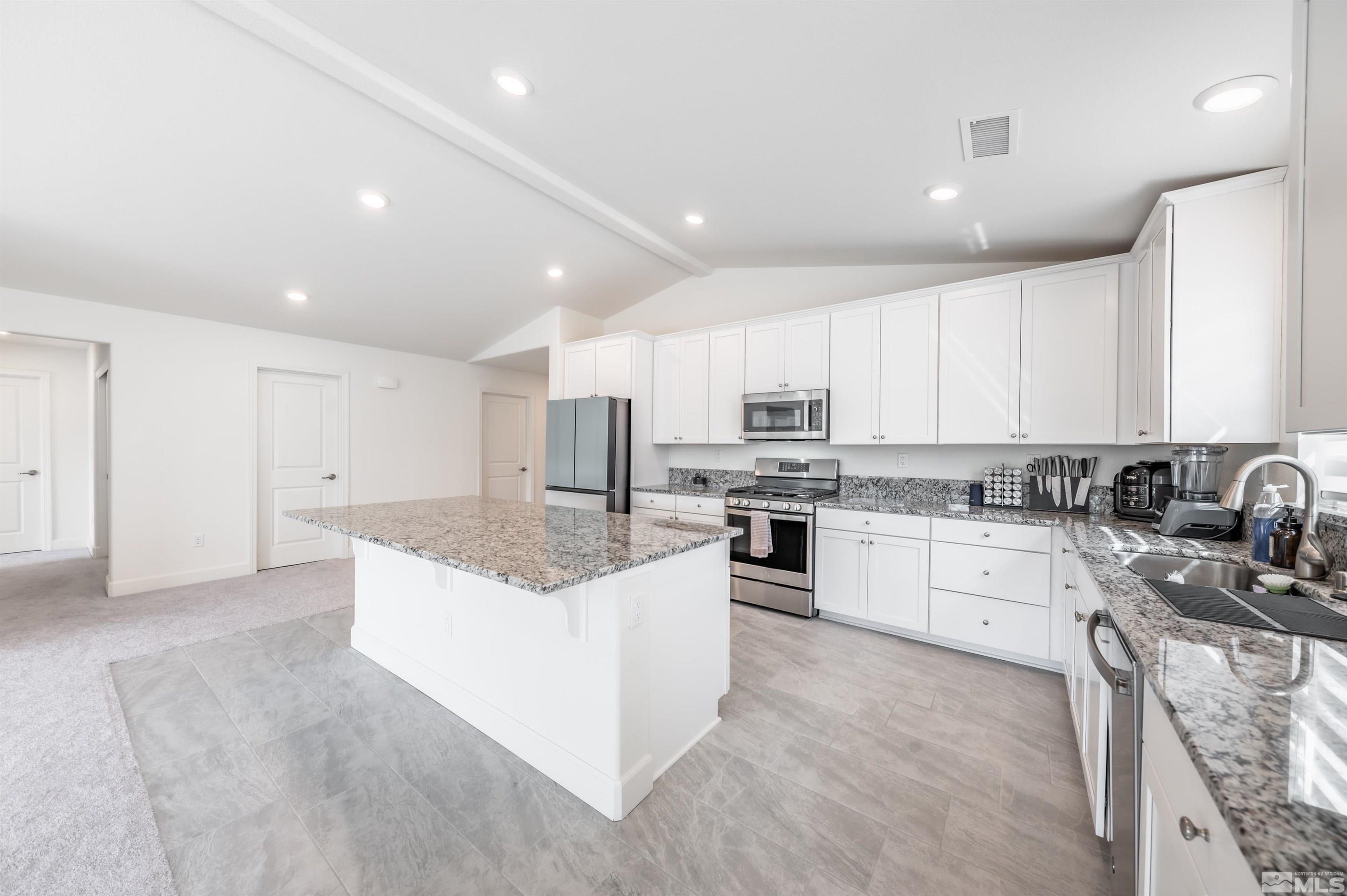 7247 Rutherford Drive Reno, NV 89506 - Photo 6 of 22 Photo 6