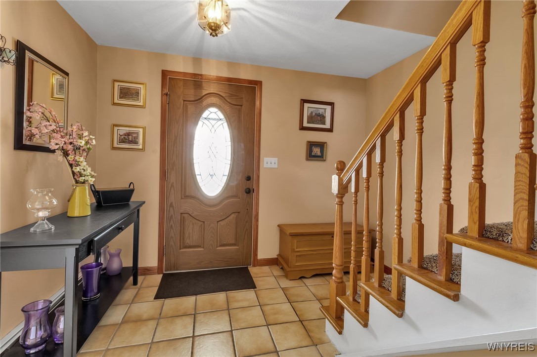 76 Harvey Drive Lancaster, NY 14086 - Photo 4 of 50