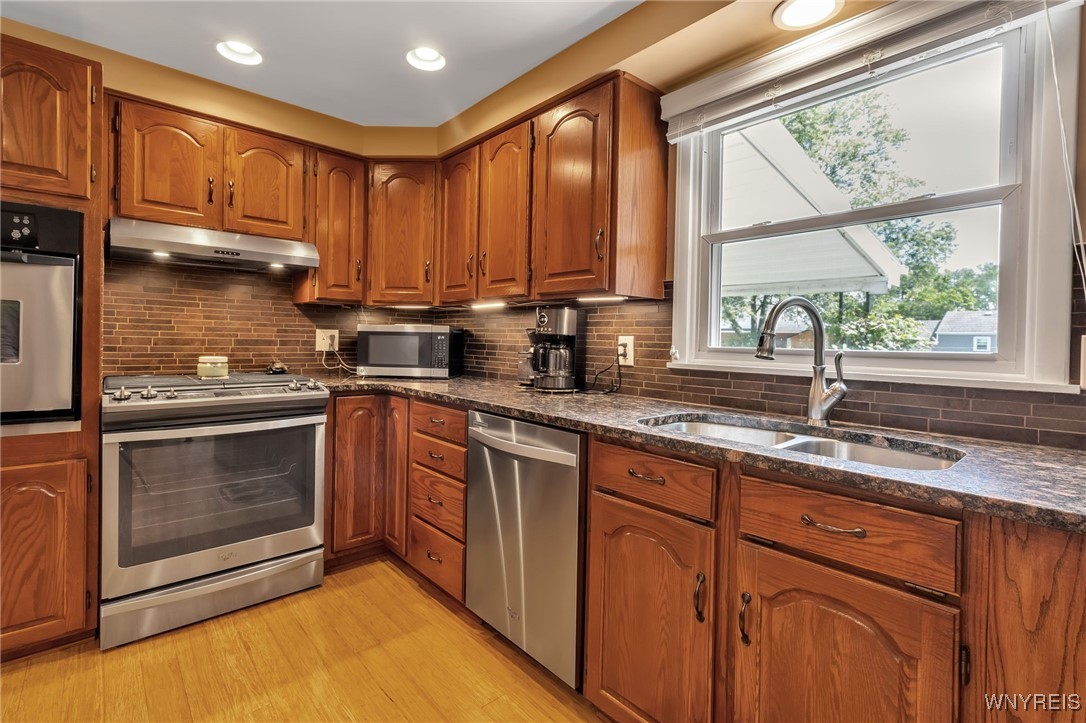 76 Harvey Drive Lancaster, NY 14086 - Photo 7 of 50