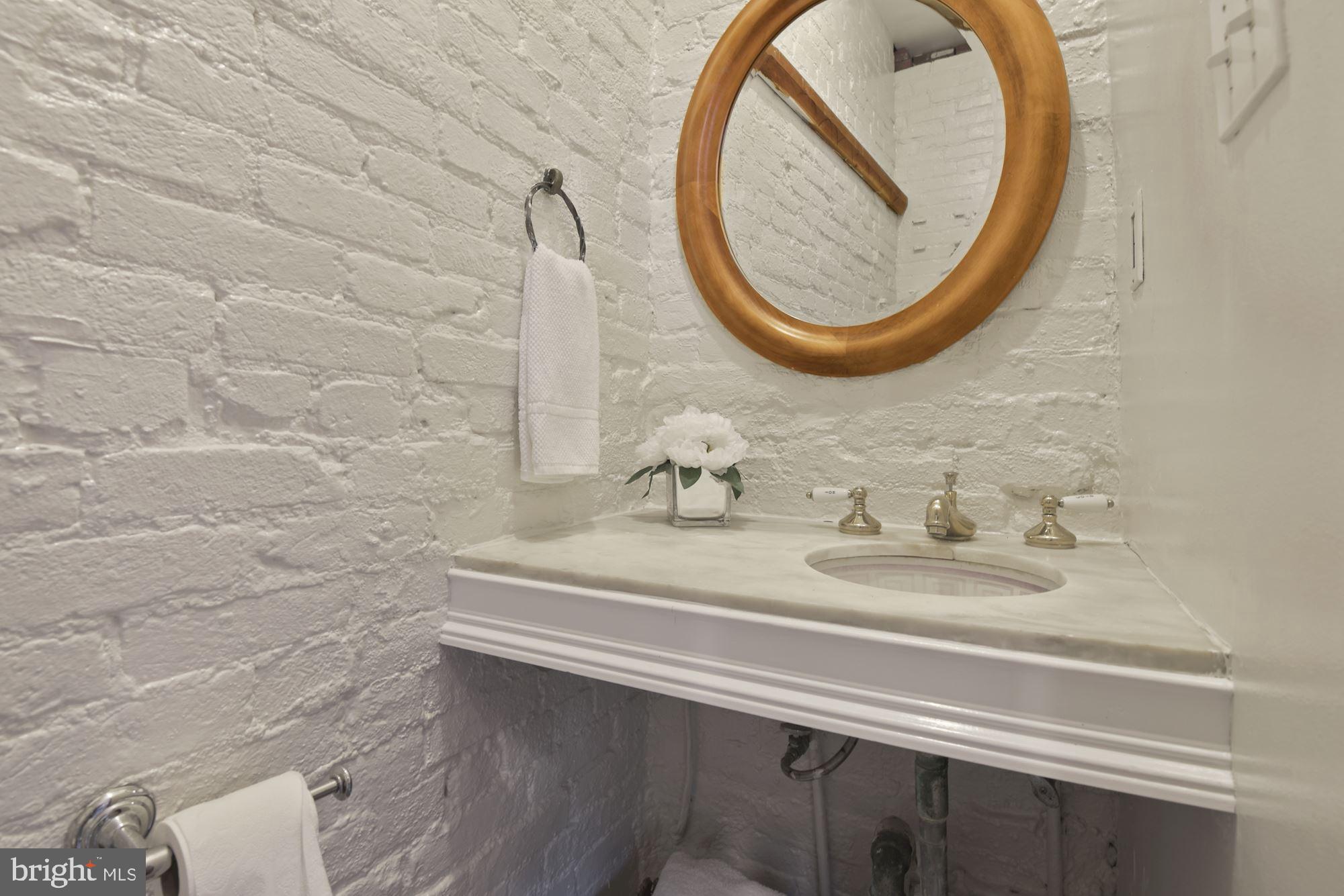 407 A Street Northeast Washington, DC 20002 - Photo 15 of 34