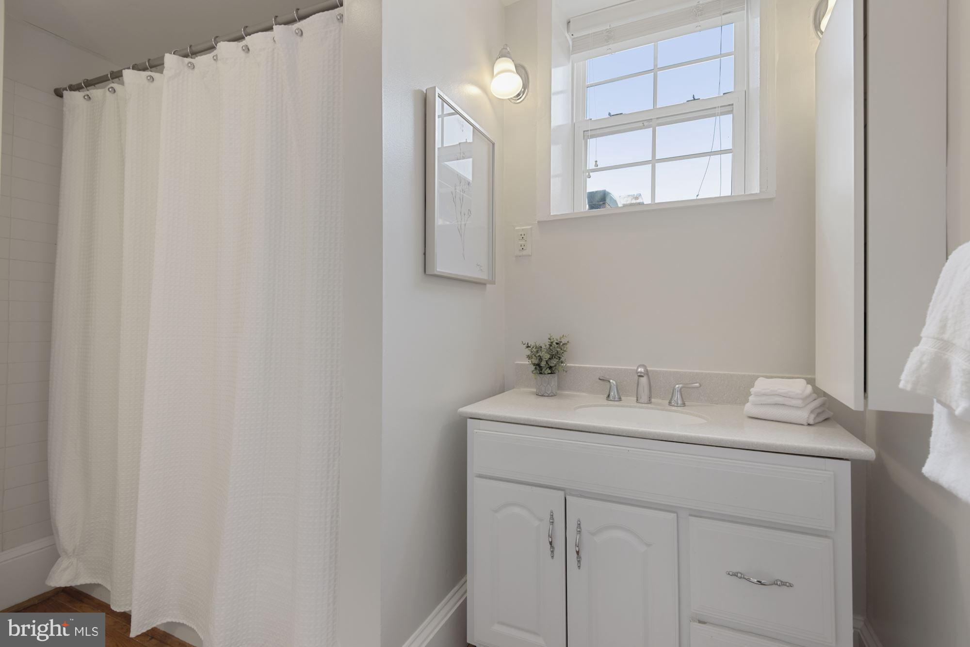 407 A Street Northeast Washington, DC 20002 - Photo 21 of 34