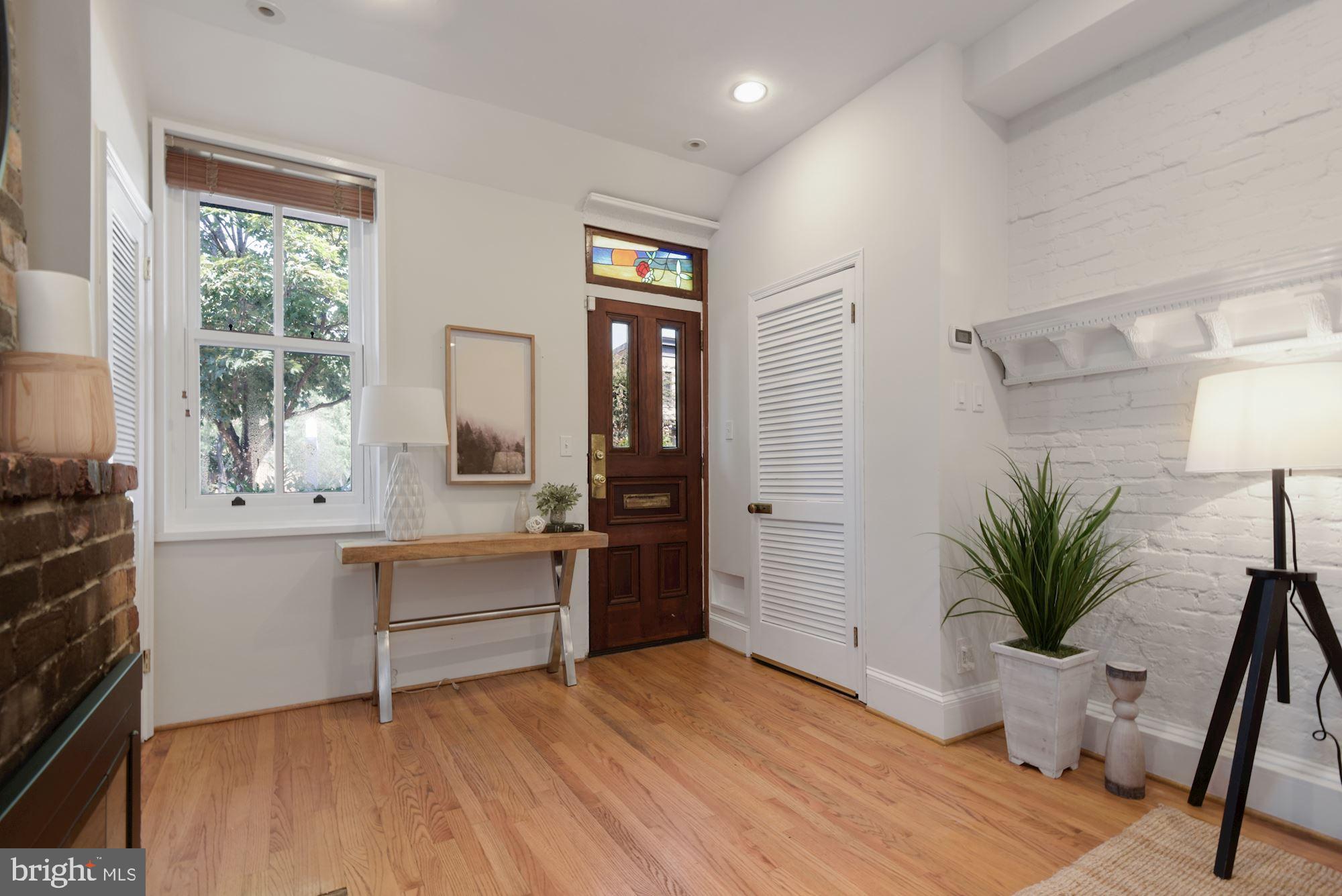 407 A Street Northeast Washington, DC 20002 - Photo 5 of 34