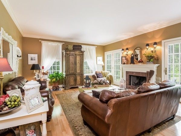 33 Dunham Road Freetown, MA 02702 - Photo 4 of 28 Gallery Image 4