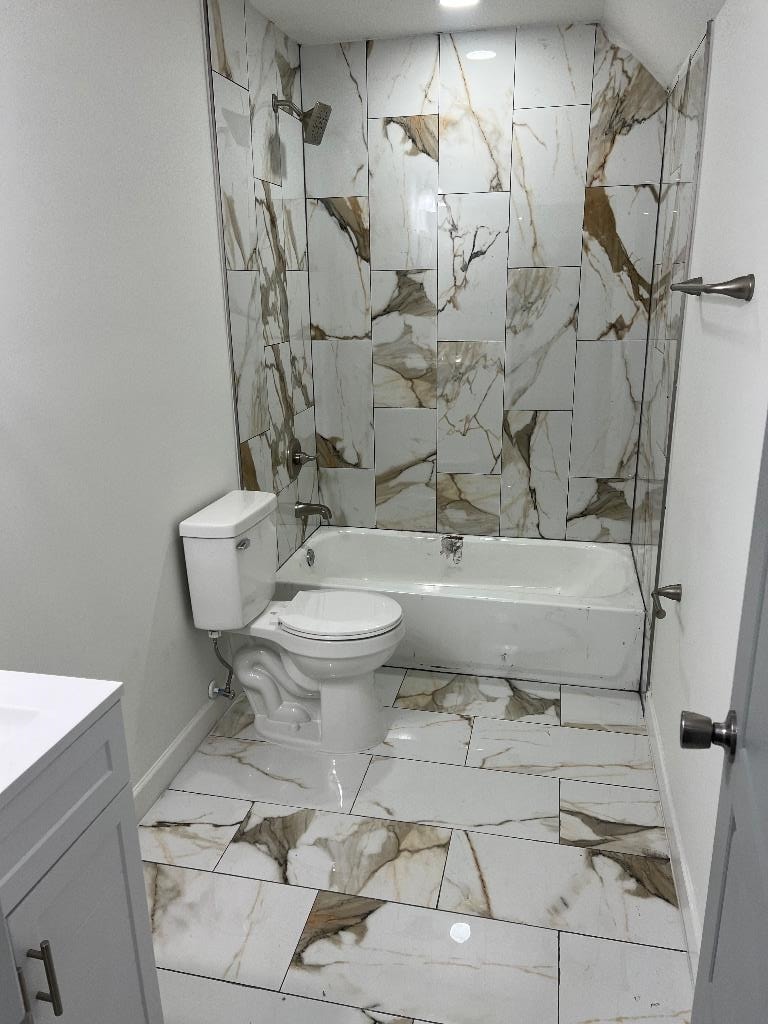 56 South Sanga Road Memphis, TN 38018 - Photo 14 of 23 Bathroom featuring a marble finish shower and toilet