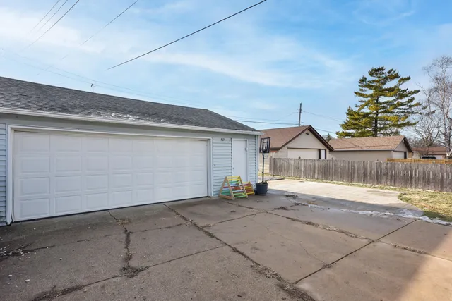 $275,000 | 6509 West Warnimont Avenue, Milwaukee, WI 53220