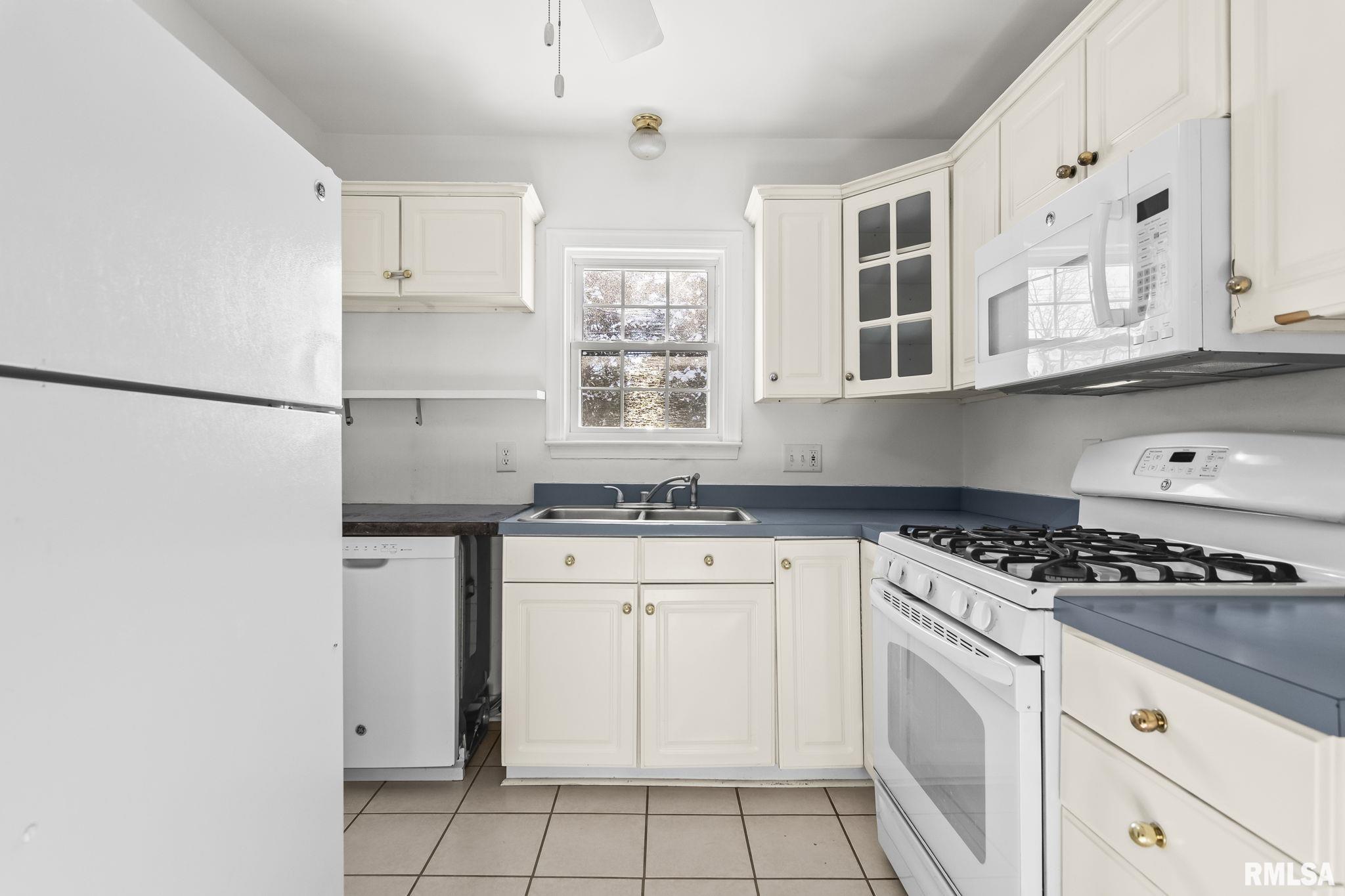 1532 West Edwards Street Springfield, IL 62704 - Photo 7 of 35