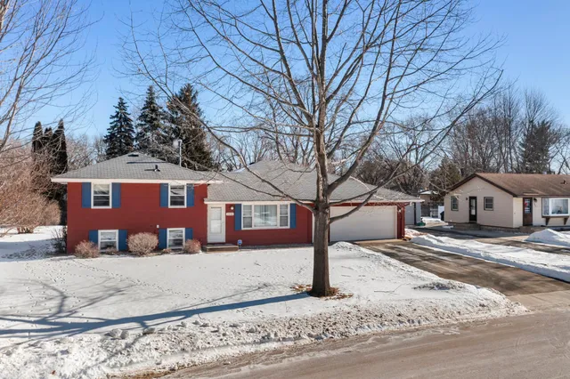 $325,000 | 2448 Gunflint Trail, Brooklyn Park, MN 55444