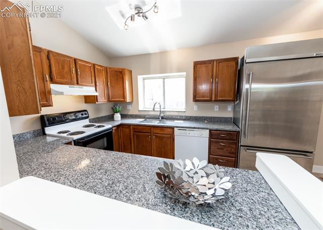 1375 Ride Lane Colorado Springs, CO 80916 - Photo 9 of 33
