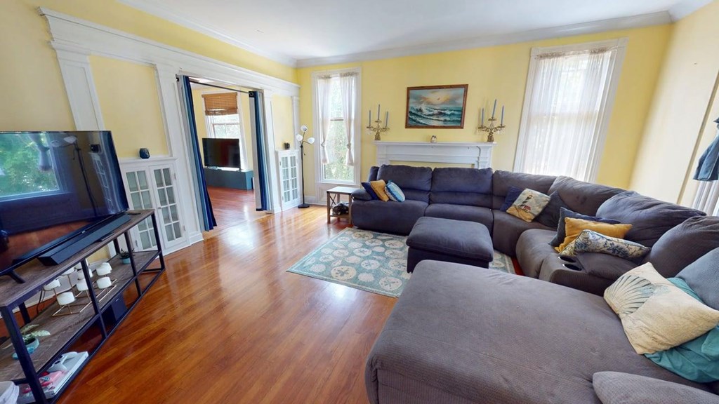 58 Market Street Onancock, VA 23417 - Photo 4 of 42 Cozy family room