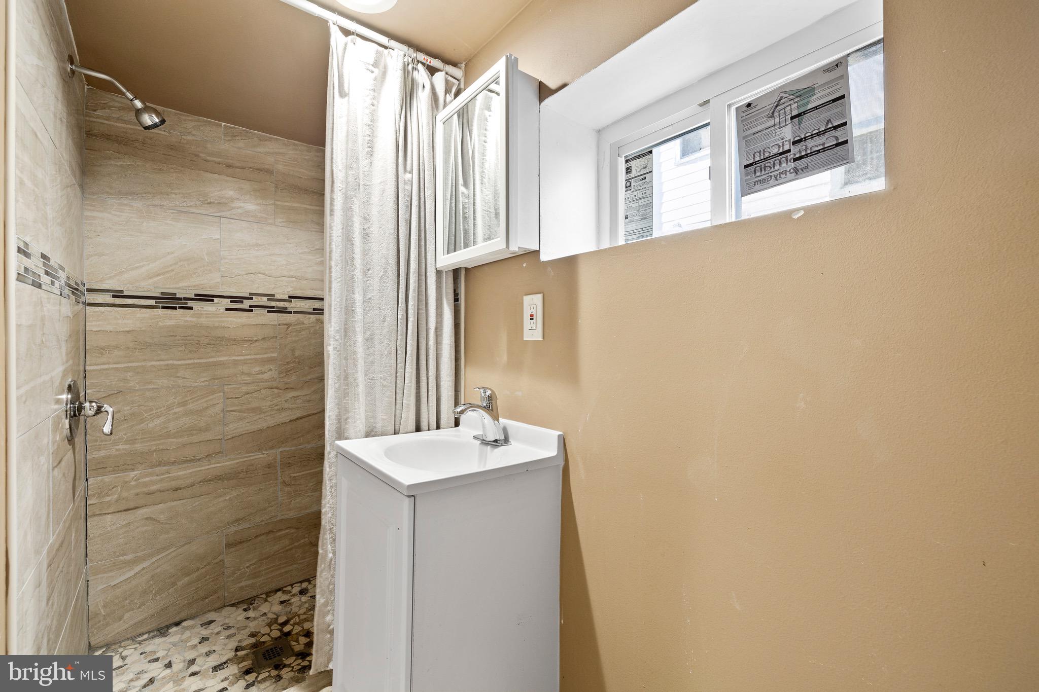 3214 Berkshire Road Baltimore, MD 21214 - Photo 29 of 33 Basement full bath