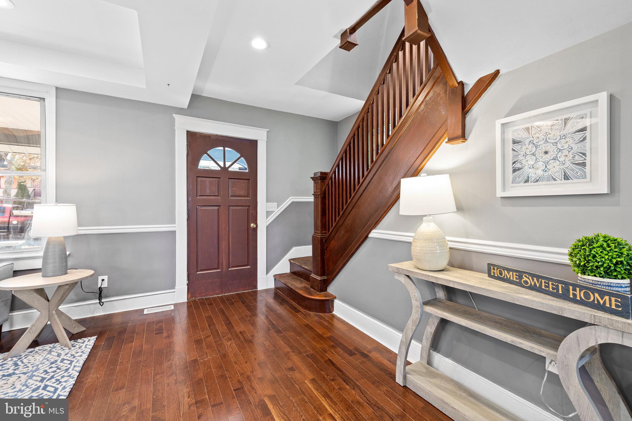 3214 Berkshire Road Baltimore, MD 21214 - Photo 5 of 33 Grand entrance