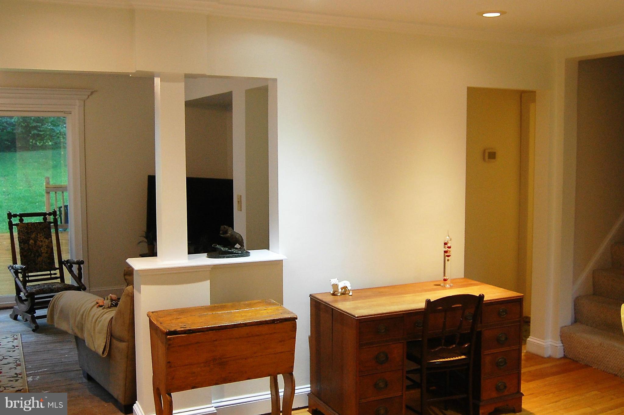718 Tanley Road Silver Spring, MD 20904 - Photo 20 of 23 Living Room
