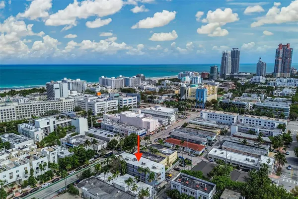 $2,400 | 618 Euclid Avenue, Unit 204, Miami Beach, FL 33139
