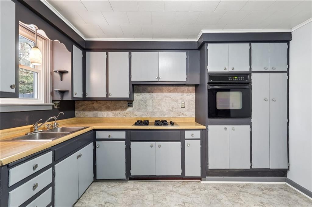 440 East Pearl Street Butler, PA 16001 - Photo 12 of 47 Functional cooking space